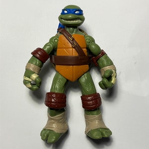 Teenage Mutant Ninja Turtles TMNT 2012 Viacom Donatello Action