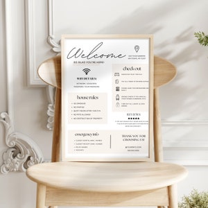 Op de afbeelding: Een welkomstbord voor een huurwoning met een beige achtergrond en zwarte tekst. Het bord bevat informatie over WiFi-gegevens, huisregels, uitcheckinstructies, noodcontactgegevens en een bedankbericht. Het bord bevat ook een vijfsterrenbeoordeling voor beoordelingen.