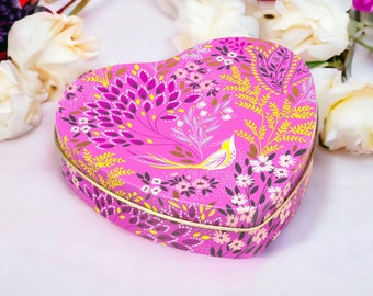 Sara Miller Storage or sewing tin - UK, Haveli design, heart, storage, yarn, craft, notions, valentines, tin, pins, buttons, container