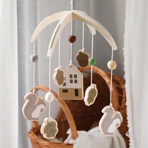 Bébé Mobile, Bébé Carillons Éoliens Mobile Lit Bébé Cloche de Lit Mobile pour  Bébé avec Boules en Feutre Fleur Abeille, Carillon à Vent Mobile en Bois pour  Bébé Garçons Filles