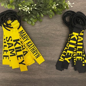 Pom Pom Name Tag (Set of 2)