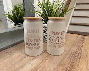 Vaso de vidrio de 16 oz con tapa de bambú y pajita