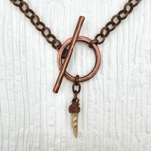 Y2K Bronze Tone Rolo Belcher Chain Tribal Toggle Clasp Shell Horn Necklace, 25.5”