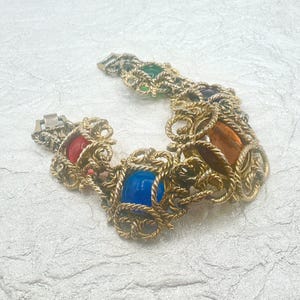 Vintage jaren 1950 filigraan wervelende koperen armband: mogul Glass Rainbow, Hollywood Regency, 7,5 &quot;