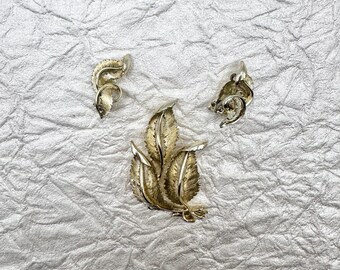 Boucles D'oreilles Vintage Fleur Signées LISNER - Métal Argenté à Vis - Femme