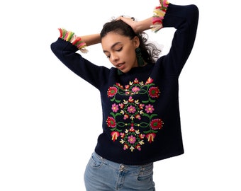 100% Wool hand knit Pullover Sweater with Fringe,Handmade clothing Embroidered Women Crewneck crochet Floral Sweater Tops long sleeve.