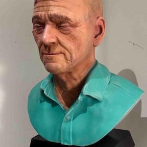 Custom 3D Printed Life-Size Head Bust: Personalized Sculpture & Headphone Stand