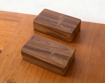 Personalized Birth Flower Jewelry Box, Custom Walnut Jewelry Box, Travel Jewelry box, Bridesmaid Gift, Birthday Gift, Christmas Gift for her