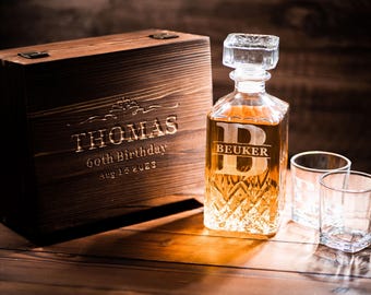 Custom Decanter and Glasses, Decanter Set Personalized, Dad's Whiskey Decanter, Groomsmen Gifts, Wedding Gift, Husband Gift, Retirement Gift