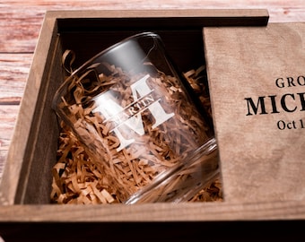 Personalisierte Whiskygläser, gravierte Whiskygläser mit Geschenkbox, geätzte Felsen, schottisches Glas, Trauzeugen Geschenke, Geschenk für Papa, Geschenke für ihn