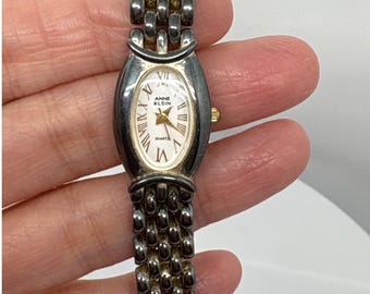 Andre Mouche Swiss Made Ladies Watch – 20mm Bangle Bracelet – Hand