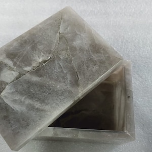 Joyero / Caja de piedras / Porta cartas del tarot / Cuarzo ahumado / Curativo / Natural / Vintage / Único / Gris