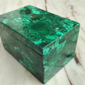 Joyero de malaquita / Caja de piedra / Porta cartas del tarot / Alta calidad / Piedra brillante / Reseñas de 5 estrellas / Hallazgo raro / Recuerdos de seres queridos
