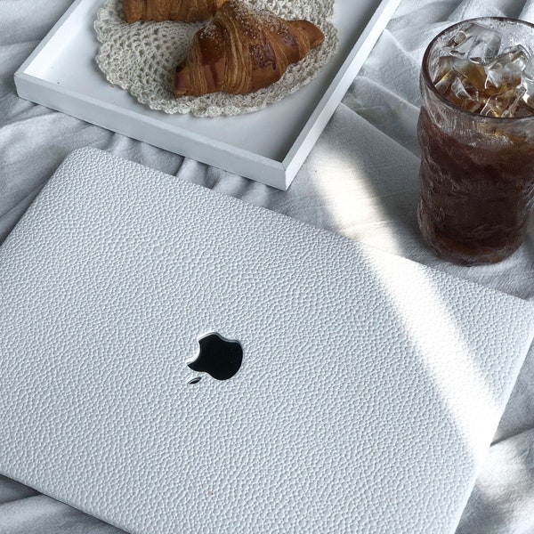 White Pebbled Leather MacBook Case for New MacBook M2 Air 13 A2681 M2 Pro 13 A2338 Pro 14 Pro A2442 Pro 16 inch 2022 Unique Laptop Case