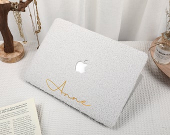 Personalised White Fluffy MacBook Case for New MacBook Air 15 2023 M2 Air 13 A2681 M2 Pro 13 A2338 Pro 14 Pro 16 inch Unique Laptop Case