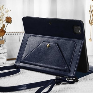 Navy Blue Leather iPad Case for Air5 4 3 Case, iPad Pro 11" 12.9'' iPad Pro 2022 2021 10.2" 9.7" iPad Mini 6 5 Case with Pencil Holder Strap