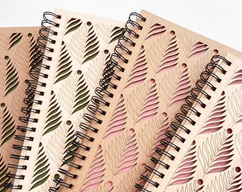 Large scrapbooking or drawing album in engraved wood, fern leaf pattern, pretty creative A4 notebook to personalize, handmade