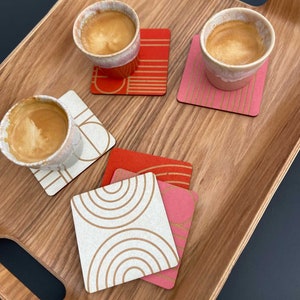 Set of six engraved wooden coasters, geometric pattern and Red and Rose design