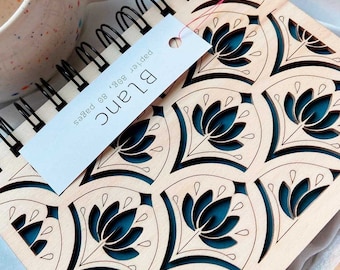 Joli petit carnet en bois de peuplier gravé, motif fleur de lotus, cahier A6, carnet de note, aquarelle et dessin, cadeaux unique original