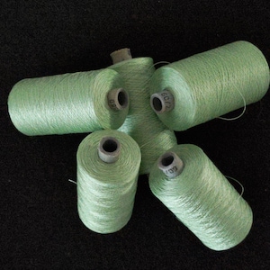 Filo da ricamo, 1556 verde estivo, resistente alla candeggina
