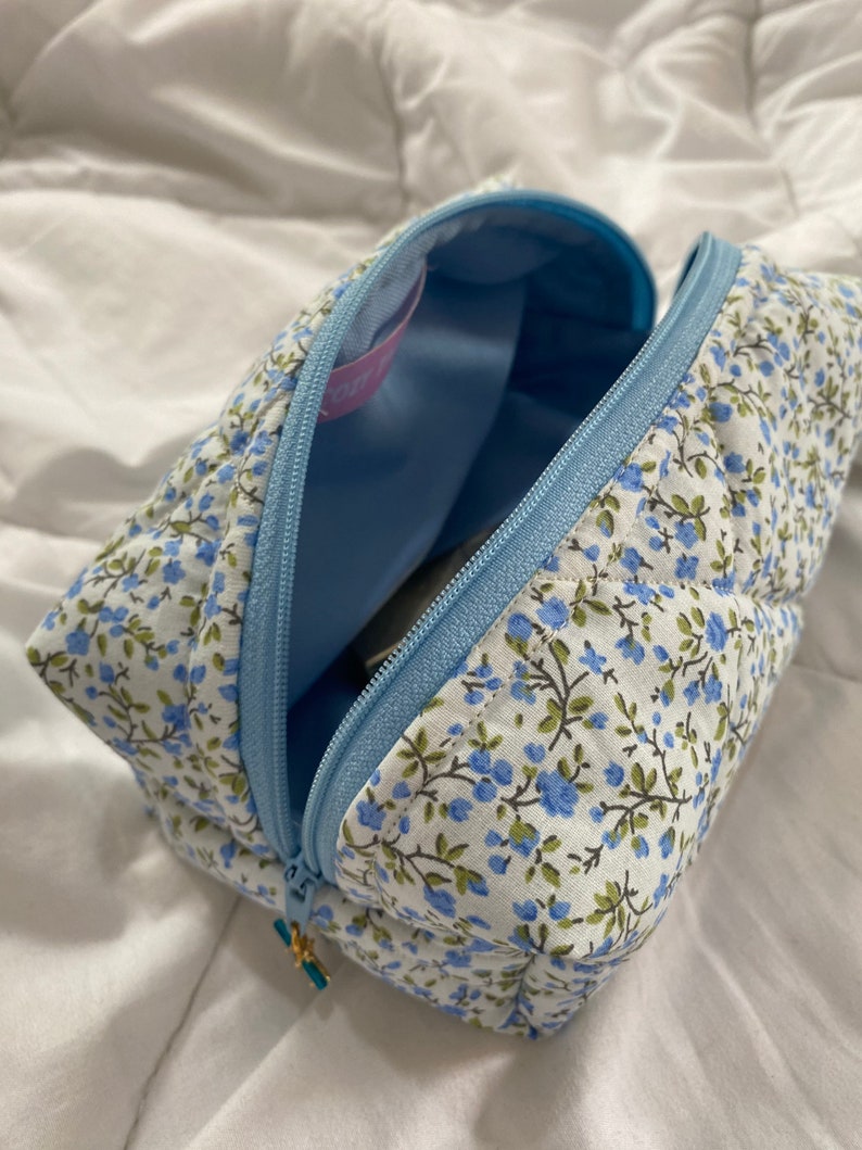 Makeup Bag Blue Floral Makeup Bag Toiletry Bag Cosmetic Etsy