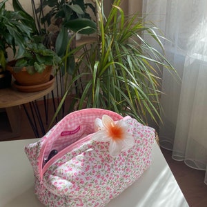 Sac de maquillage floral rose- Sac de maquillage mignon- Sac cosmétique esthétique- Sac cosmétique rose- Giftforher- Organisateur cosmétique-
