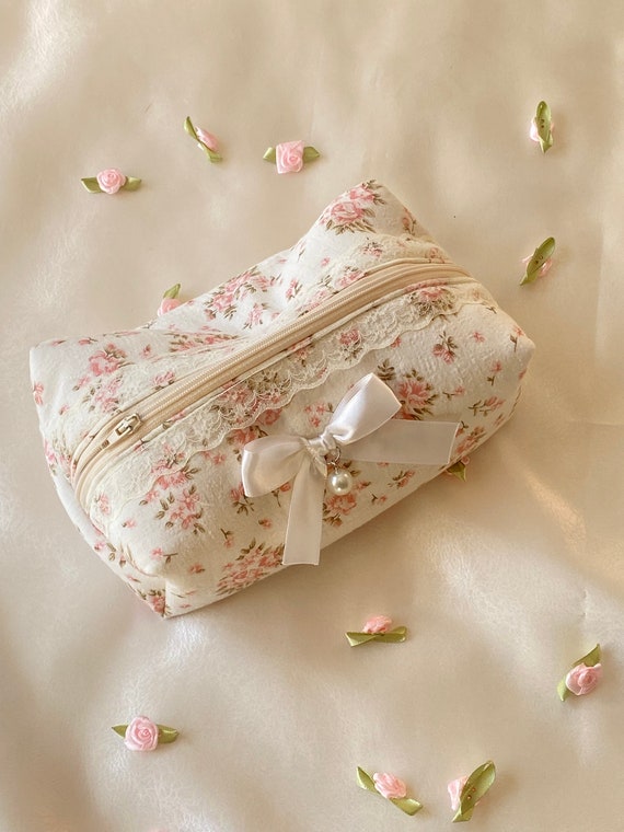 Cream Pearl Beauty Bag Cream Pearl Beauty Bag