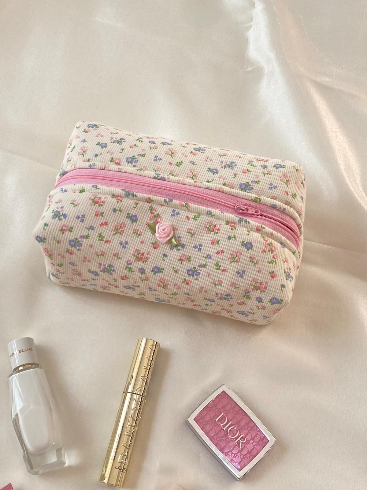 Coquette Make-up-Tasche Mit Floralem Design – Cottagecore Kosmetiktasche, 19x25 Cm, Aus Leinen, Reise-Organizer