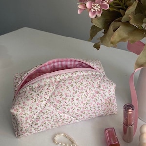 Beautiful Pink Cherry Blossom Pattern Small Makeup Bag Pouch for Purse  Travel Cosmetic Bag Portable Toiletry Bag for Women Girls Gifts