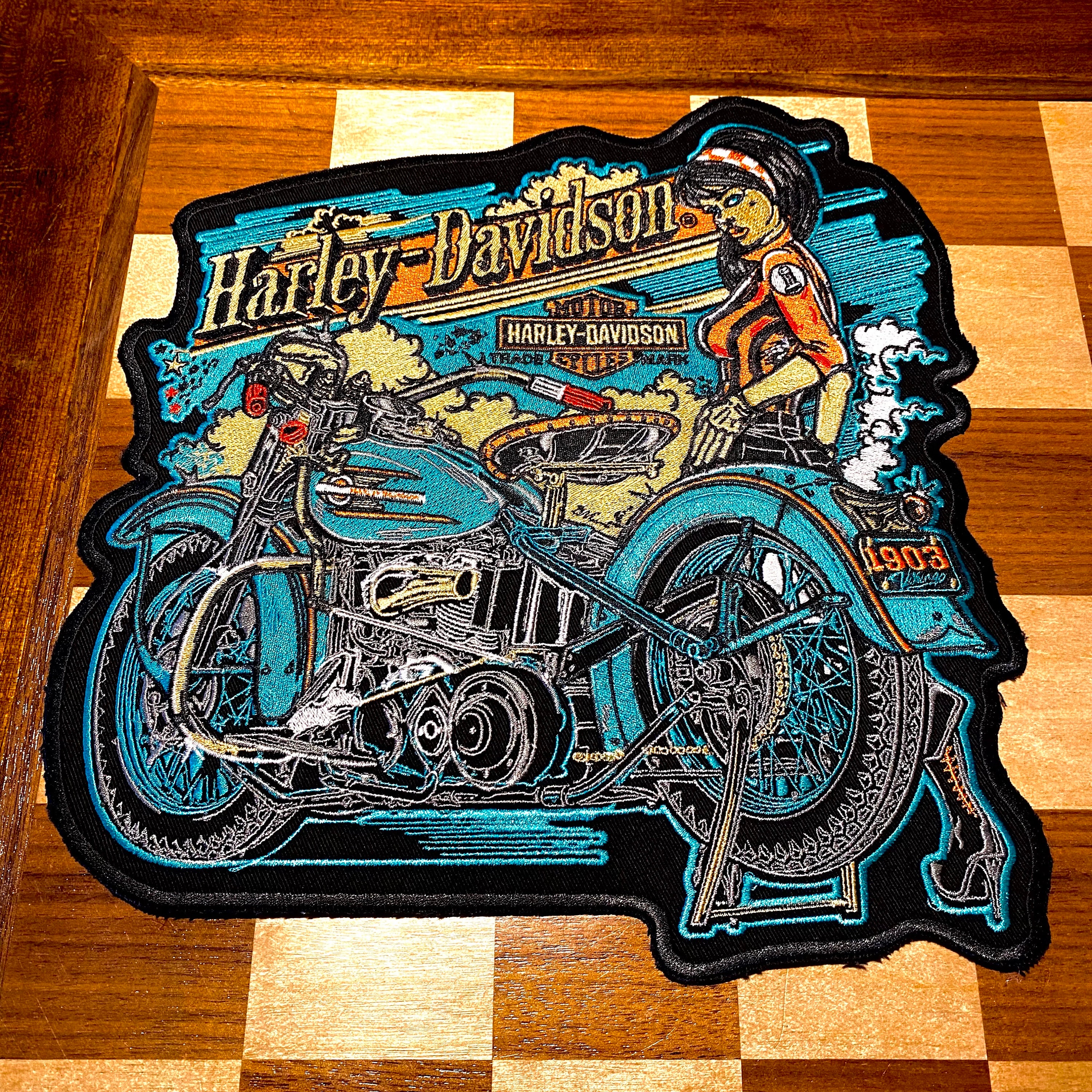 Harley-Davidson 7,6 cm. Écusson brodé rond réfléchissant B&S Logo à coudre  : Harley-Davidson: : Auto et Moto