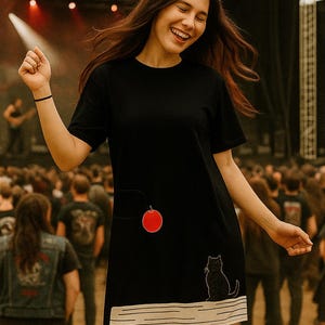 黒猫Tシャツドレス - キュートなミニマリスト猫好きのための衣装 - 毛糸玉付きカジュアルコットンチュニック - 彼女へのギフト、心地よい美的感覚