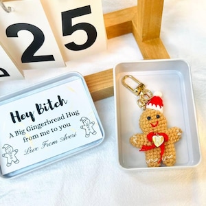 Personalisierte häkeln Lebkuchen Mann Schlüsselbund mit Box | Weihnachtsgeschenke Best Friends Soul Sisters BFF Bitch|Customized Schlüsselanhänger Charm|Name