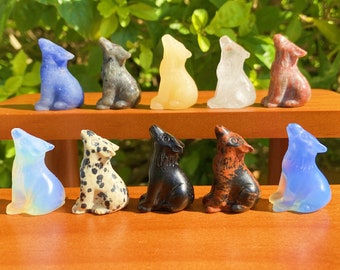 Hand Carved Crystal Wolf, Healing Gemstone Decoration (1.2 inches)