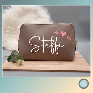 personalisierte Kosmetiktasche, Schminktasche, Kulturtasche mit Herzchen - Geschenk für Freundin / Mutter