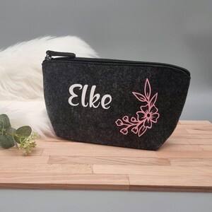 Kosmetiktasche, Schminktasche, Kulturtasche mit Blumenranke personalisiert mit Name, Geschenk für Freund/Freundin, Geburtstag, Muttertag