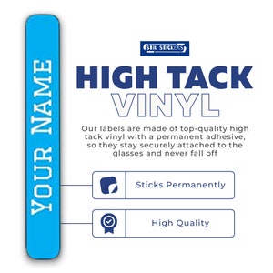 Puede incluir: Un gr&aacute;fico azul y blanco con el texto "YOUR NAME" en una barra azul vertical. El texto "HIGH TACK VINYL" est&aacute; en letras azules grandes. El texto "Nuestras etiquetas est&aacute;n hechas de vinilo de alta calidad con un adhesivo permanente, por lo que se mantienen firmemente adheridas a los vasos y nunca se caen" est&aacute; en texto negro. Se muestran dos iconos con el texto "Sticks Permanently" y "High Quality".