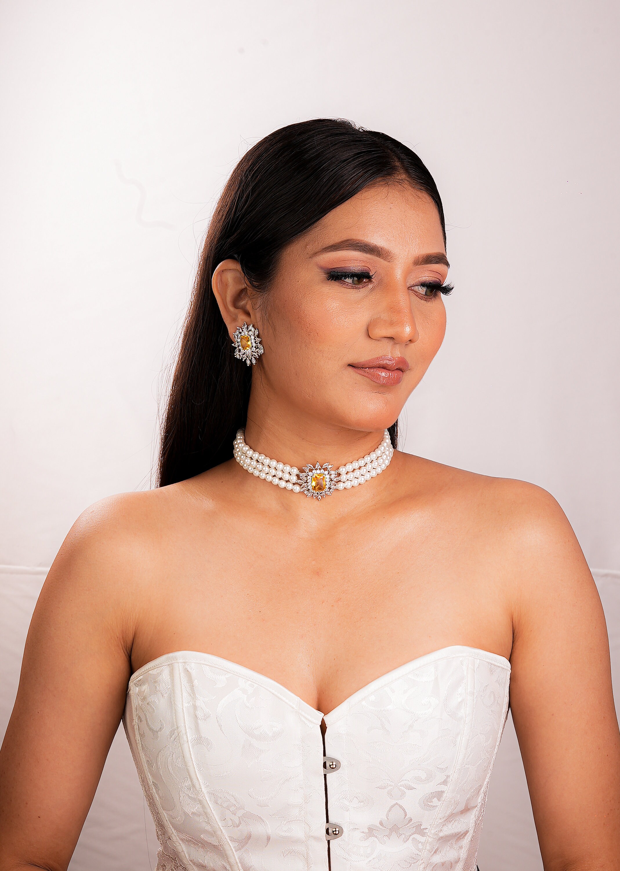 Yellow diamond choker best sale