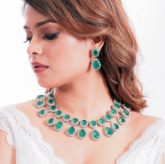 Green diamond shop necklace
