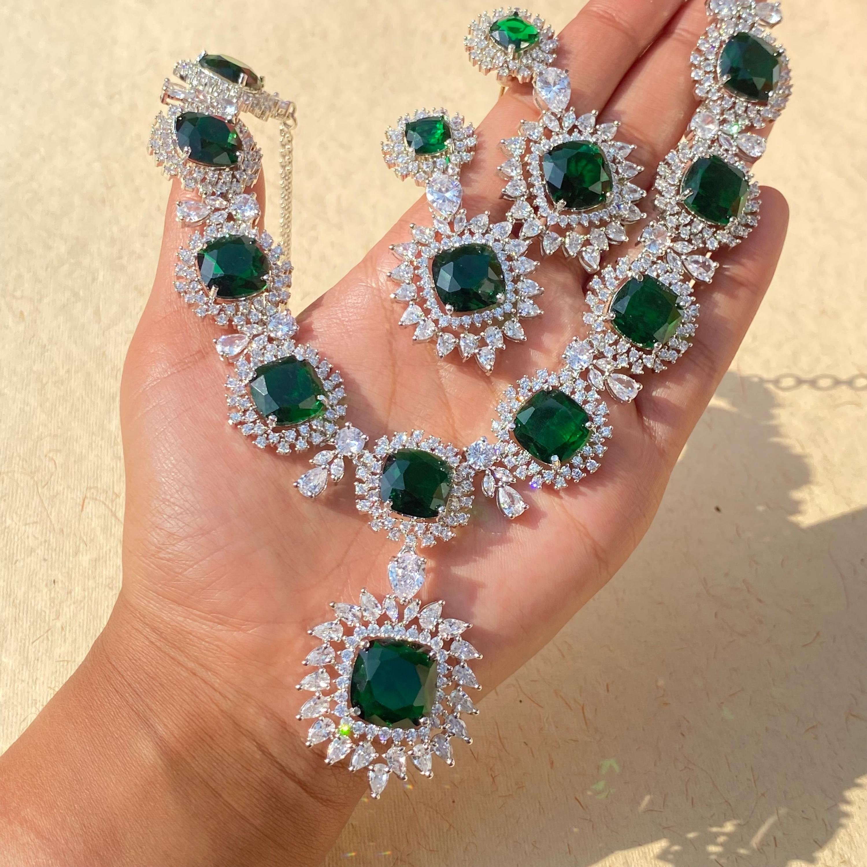 エメラルドネックレス　ビーズ　ジュエリー　emerald necklace エメラルドネックレス ビーズ ジュエリー emerald necklace