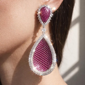 Brincos de Rubi e Diamante com Cravação Invisível, Modelo Lustre Longo com Moissanita e Zircônias Cúbicas Cravejadas, Joias de Noiva para Casamento