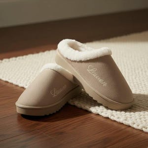 Personalized Platform Slippers, Custom Name Furry Slides, Bridesmaid Gift, Wedding Slippers, House Shoes, Custom Name Slippers