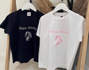 Camiseta infantil personalizada con diseño de caballo, camiseta personalizada para amantes de los caballos con nombre, camiseta de poni para niñas, camiseta ecuestre infantil, regalo para niños amantes de los caballos