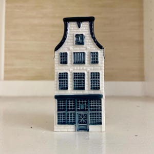 KLM Blue Delft Sealed House #23