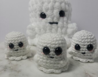 Fantasma de pelúcia - Fantasma assustador - Decoração assustadora - Pelúcia - Fantasma de crochê - Fantasma amigurumi - Pelúcia gótica - Decoração assustadora - Decoração fantasma - Pelúcia escura - Fantasma