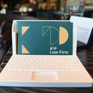Porta-cartões de visita para mesa, estojo para cartão de visita para desenvolvedor de software, acessório de mesa, suporte para cartões engraçados para mini laptop, presente para programador