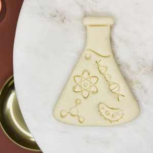 Science party Cookie Cutter Chemistry, Cookie Cutter ATOM, Body Cell, DNA Cookie Cutter Microbiology laboratory science Conical Flask Cutter