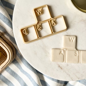 Keyboard Cookie Cutter IT developer Cookie Stump, Gift for teenage boys, Funny video game lover cookie cutter computer, Gamer Streamers Gift