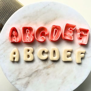 Juego de cortadores de galletas con letras del alfabeto: mini cortadores de letras y cortadores de galletas con letras grandes, letras para cortar arcilla, letras para fondant, decoración de pasteles