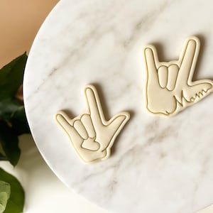 ASL Kocham Cię Język Migowy Foremka do Ciasteczek + Język Migowy ILY i ASL Miłość Język Ręczny Tekst niestandardowy, Kocham Cię lub Zestaw 2 z niestandardowym tekstem