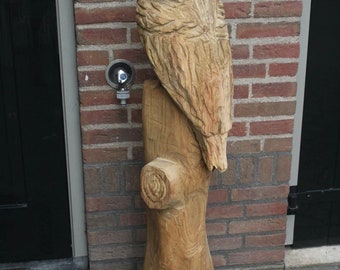 Holzskulptur Eule am Stiel